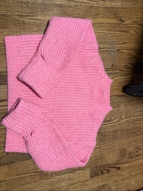 Zara Pink crop Ribbed Crew Neck Sweater